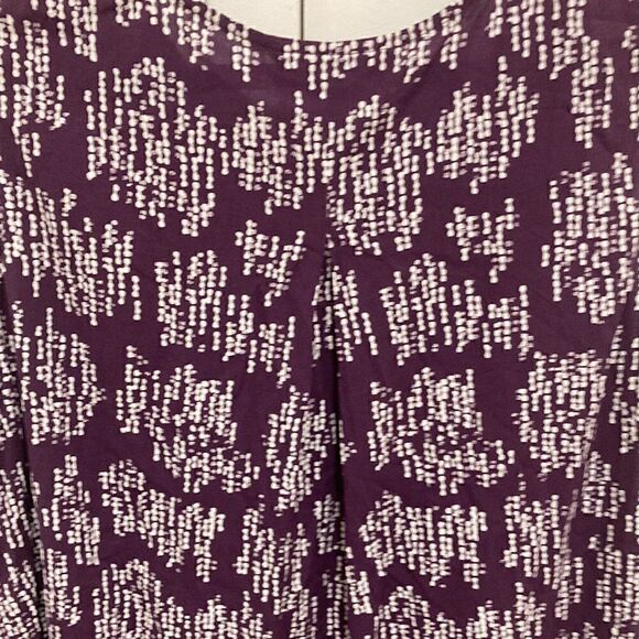 Prescott New York Sleeveless Blouse with concealed button front closure. Sz 2X. - Picture 4 of 7